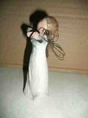 WILLOW TREE ANGEL OF HAPPINESS 5" TALL SUSAN LORDI DEMDACO 2000 GUC FREE SHIP LO