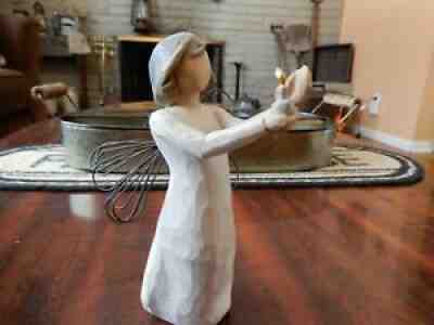 Willow Tree - Angel of Hope - Angel Girl Holding a Candle - Susan Lordi 2009