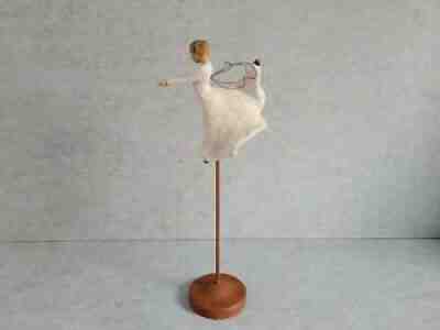 Willow Tree Angel - Dance of Life 2011 Demdaco Susan Lordi