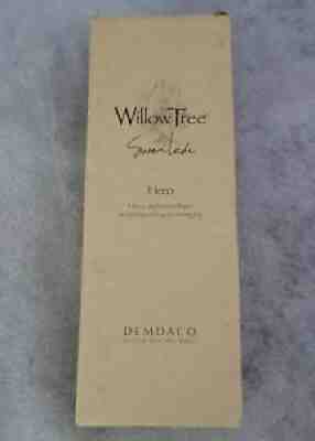 Willow Tree by Susan LordiÂ Hero Figurine  26152 with Box Military USA Flag Hero