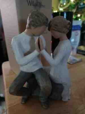 Willow Tree Figurine Around You Sculpted Hand Painted Demidaco 2012 Susan Lordi