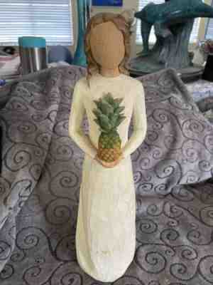 Willow Tree Hearth and Home 15" Figure Woman Pineapple Susan Lordi DEMDACO 15"