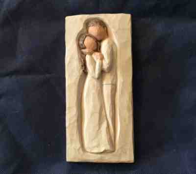 2002 Willow Tree Wall Plaque  ??EMBRACE ? by Susan Lordi â??IN LOVEâ??S EMBRACEâ?.