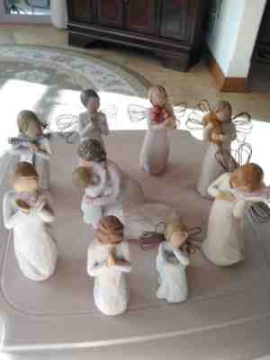 Lot of Willow Tree figurines (9)