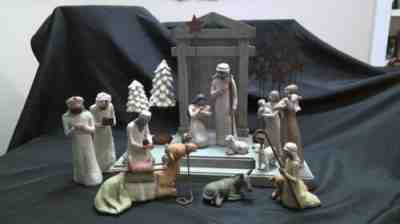 2002 Willow Tree Creche Nativity Set by Susan LordiÂ  DEMDACO 17 Piece Collection