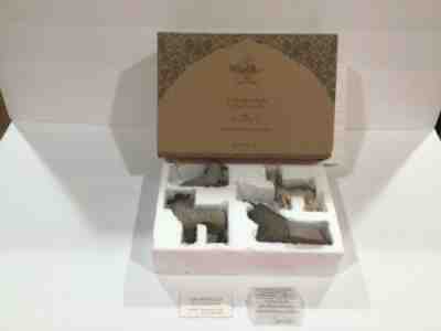 2012 Willow Tree / Demdaco Nativity (27160) Sheltering Animals for Holy Family