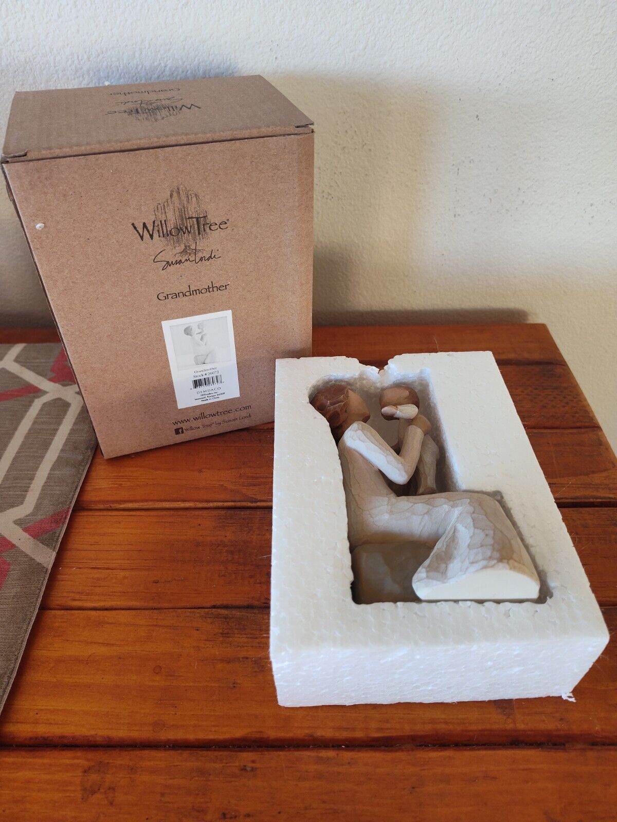 Willow Tree Grandmother 26072 Sculpted Hand Painted Figure