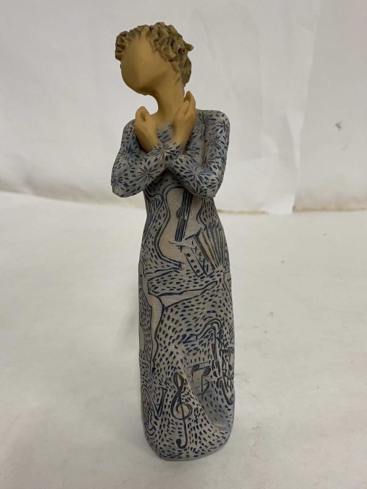 Willow Tree Music Speaks (lighter skin) Stock #28213 Figurine NIB Free Shipping