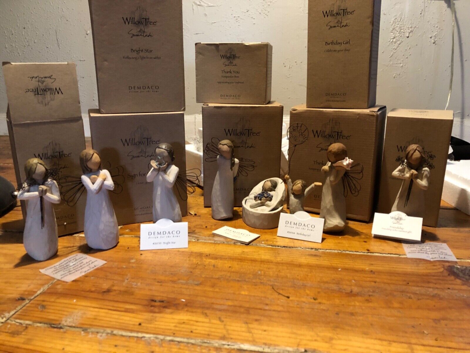 Lot Of 8 WILLOW TREE Angel Figurines w boxes Lordi Collection Vtg. 2000s Demdaco