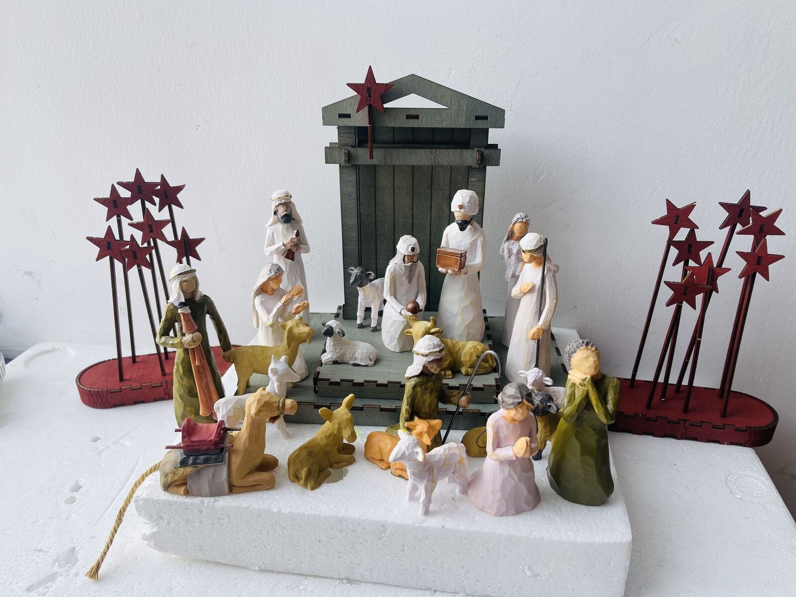 22 Pcs Willow Tree Nativity Starter Figures with Three Wisemen + Metal Stars Set