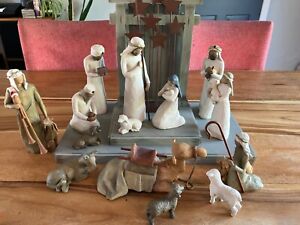 Authentic Willow Tree nativity set 14 piece plus crèche and metal stars backdrop