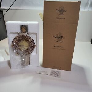Willow Tree “Welcome Here” 9” Figurine W/Wreath By Demdaco Susan Lordi 2010