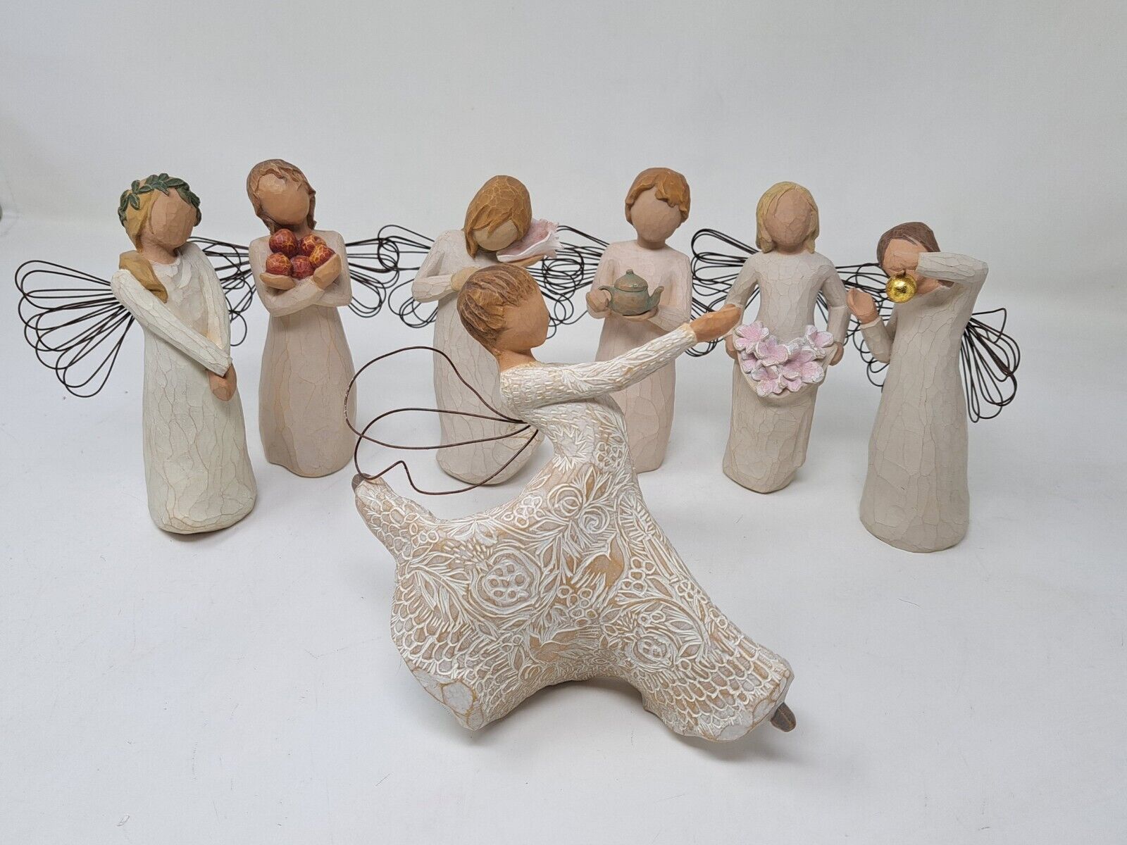 Lot of 7 Willow Tree Angels - 2001 - 2004 + Dance of Light 2011 No Stand