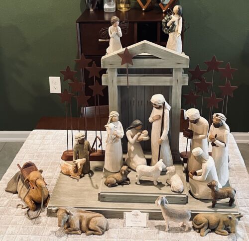 Willow Tree Nativity Set 17 Figures - Crèche - Metal Star Backdrops Susan Lordi