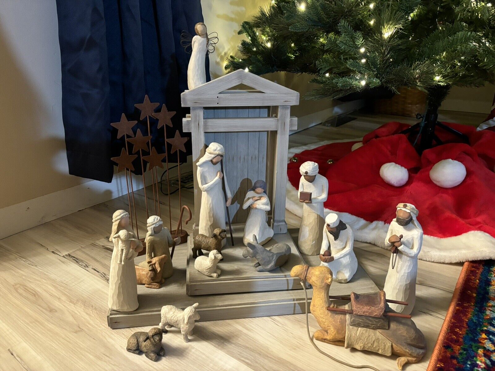 Willow Tree Nativity Set 14 figurines with creche and stars great condition