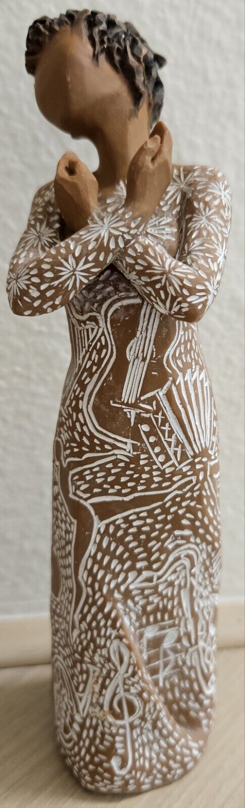 Willow Tree Music Speaks Darker Skin Sculpted Hand-Painted Figure Instruments