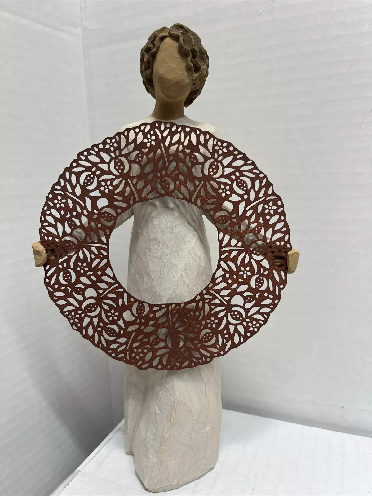 Willow Tree WELCOME HERE To all who enter, welcome here w Metal Wreath NMIB 2010