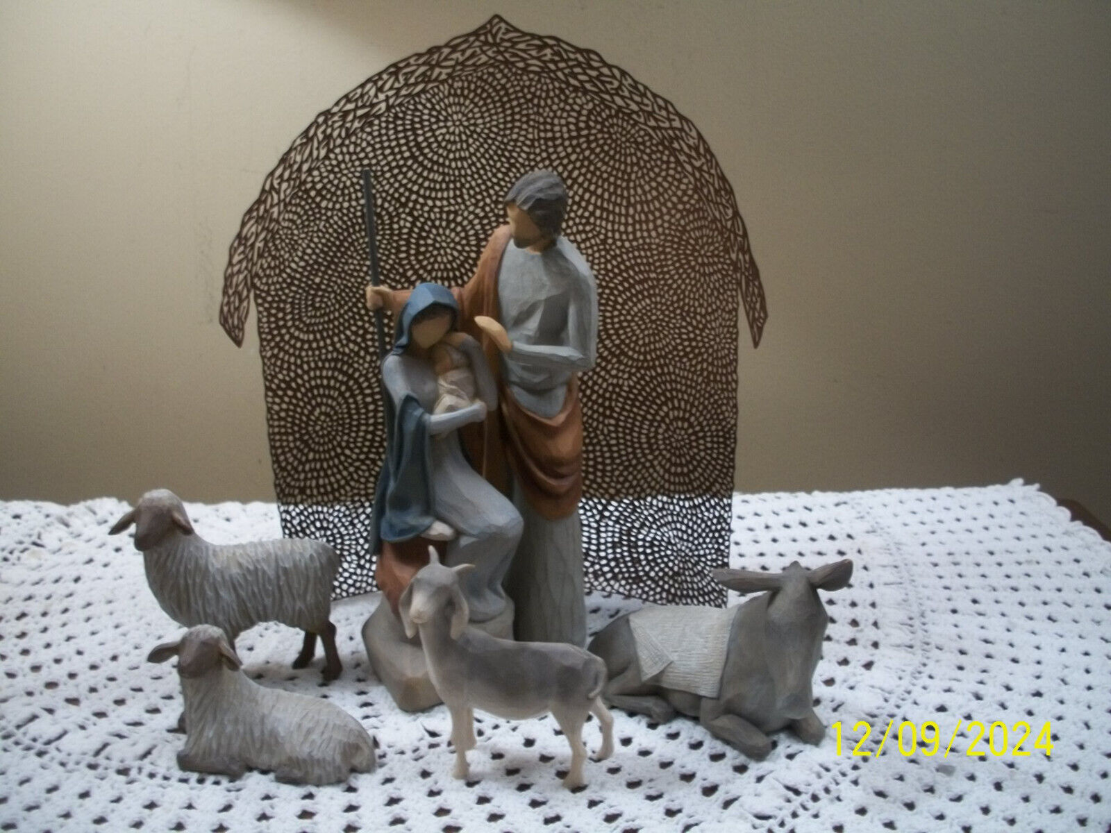 Willow Tree  Demdaco Holy Family Animals Sculpted Nativity Figures 2010 Dackdrop