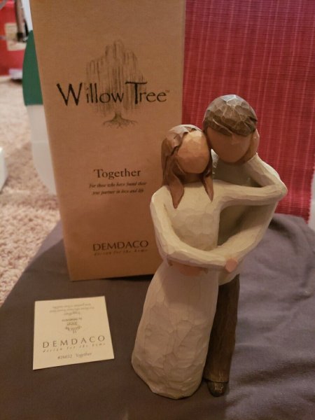 Willow Tree "Together" Figurine 2000 Susan Lordi
