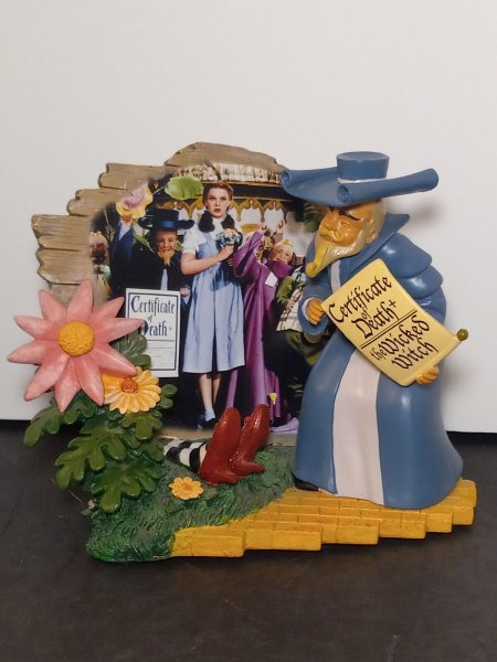 BRADFORD EXCHANGE Wizard of Oz CORONER WITCH LEGS Figurine The Coroner's Decree