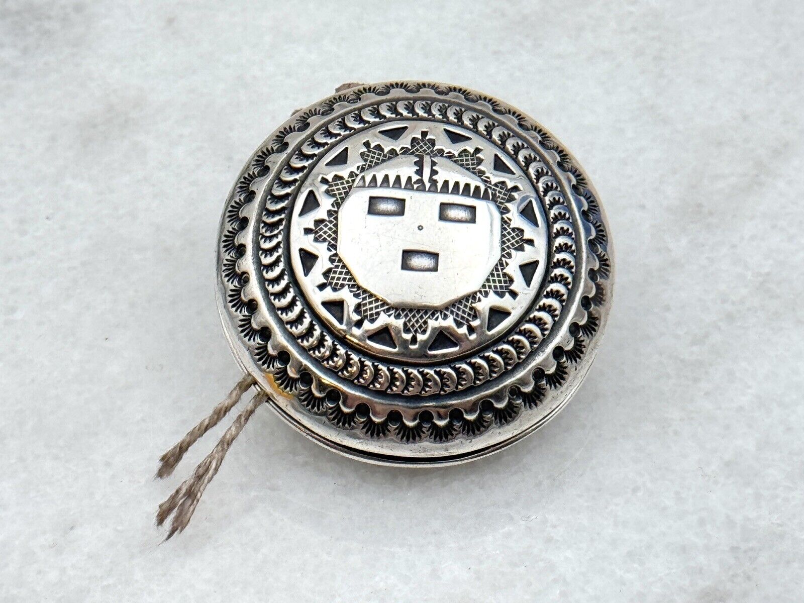 Vintage Navajo SUNSHINE REEVES NAVAJO SILVERSMITH Sterling Silver Yo-Yo ?