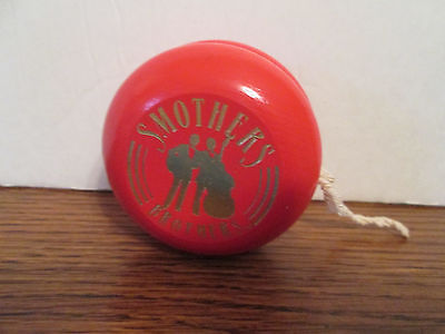 VINTAGE 1988 WOODEN SMOTHERS BROTHER AND KODAK YOYO