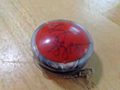 COLLECTIBLE YOYO SIGNED BY LARRY SAYCO .. RARE