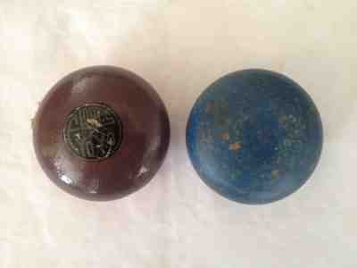 TWO FLORES YO YO'S ONE WITH SEAL ONE WITHOUT A SEAL FROM THE 1930'S SEE PICK'S