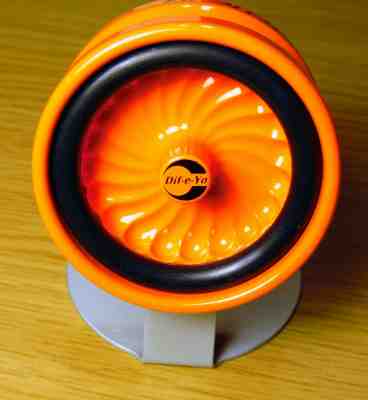 Dif-e-Yo DAIZZY-FLY #01 Collector model yo-yo ORANGE Florescent Powder Coat yoyo