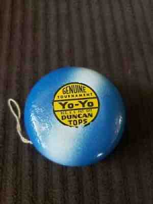 1940â??s Vintage Blue Wood Genuine Duncan Tournament Yo-Yo Little G Yellow Seal