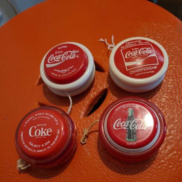 Lot of VINTAGE COCA-COLA GENUINE RUSSELL YO YOs Authentic ORIGINALS